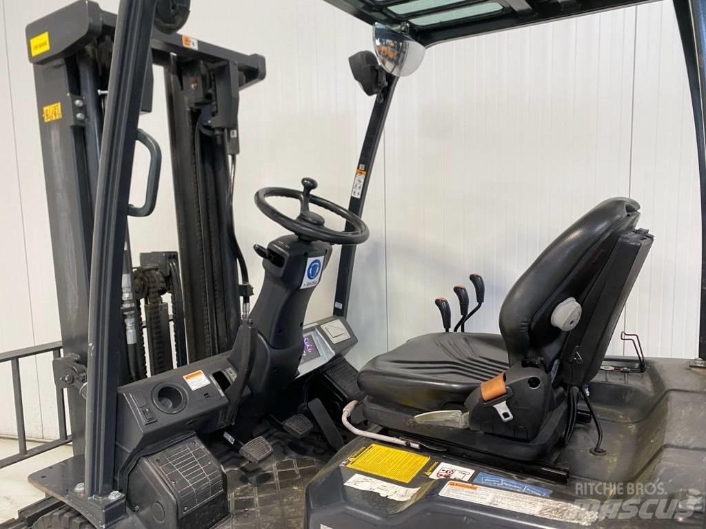 Doosan G25N-7 Камиони с АГУ