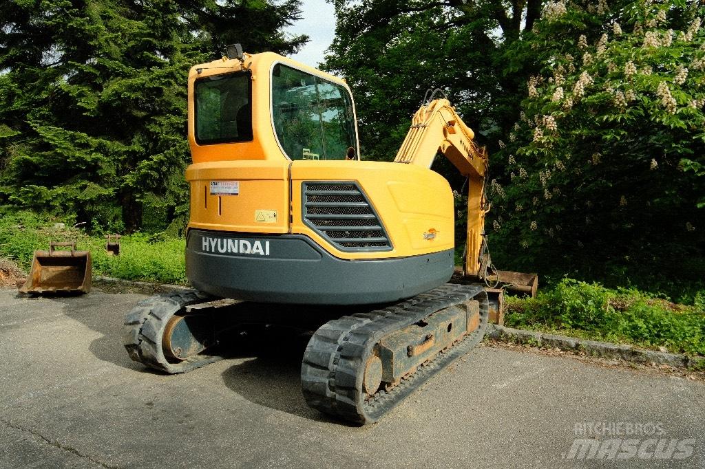 Hyundai R80CR-9 Средни екскаватори 7т - 12т