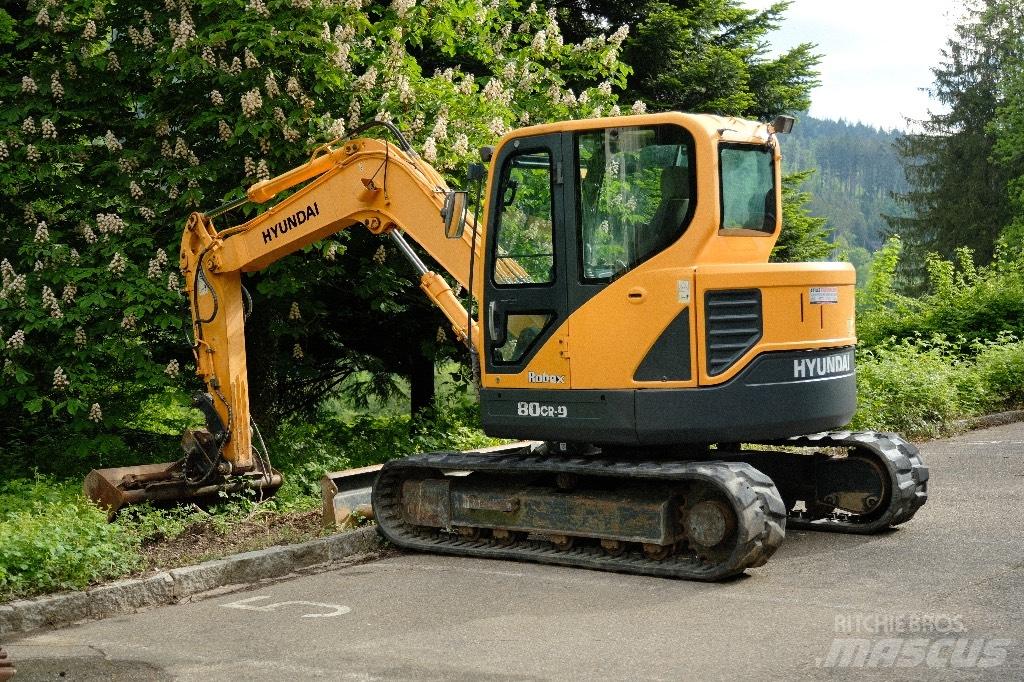 Hyundai R80CR-9 Средни екскаватори 7т - 12т