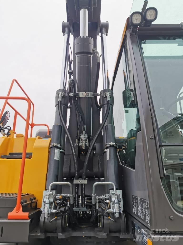 Volvo EW160E Колесни екскаватори