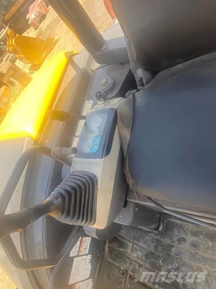 Komatsu PC 40 MR-2 Мини екскаватори < 7 т