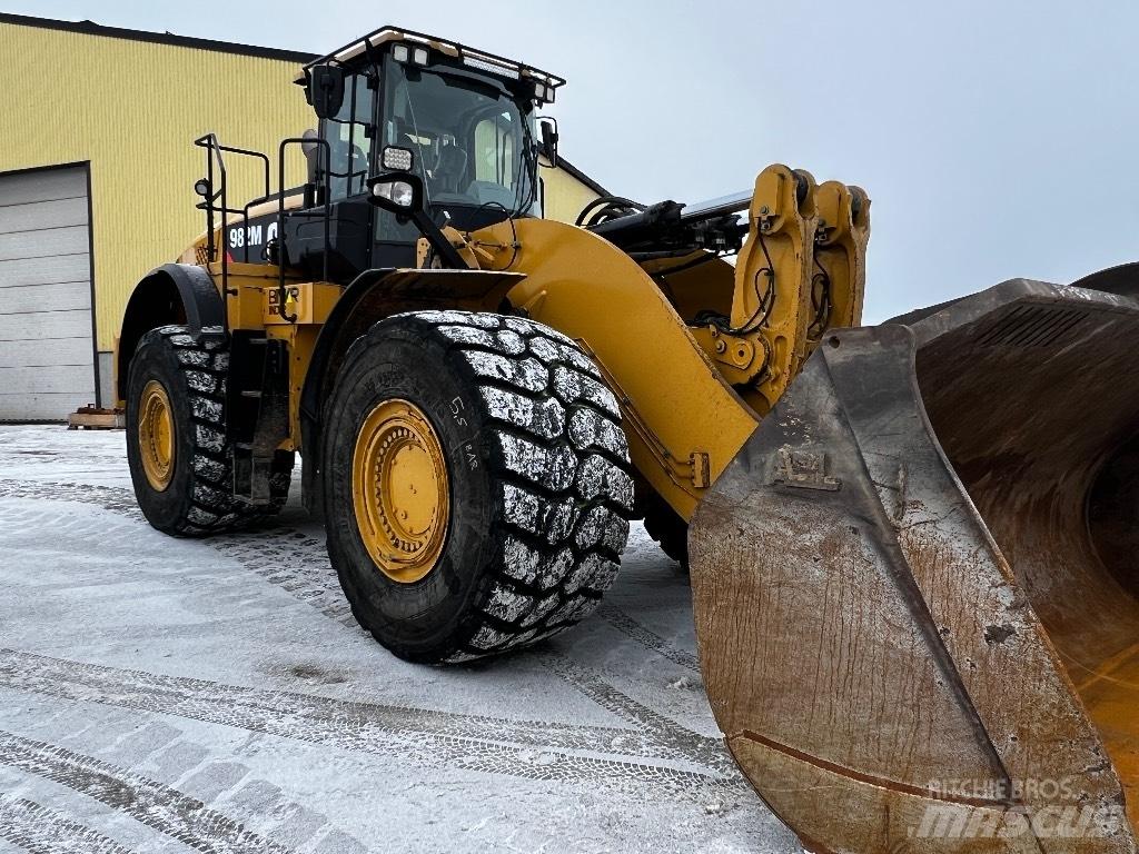 CAT 982 M Колесни товарачи