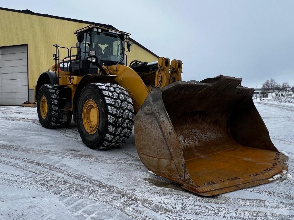 CAT 982 M Колесни товарачи