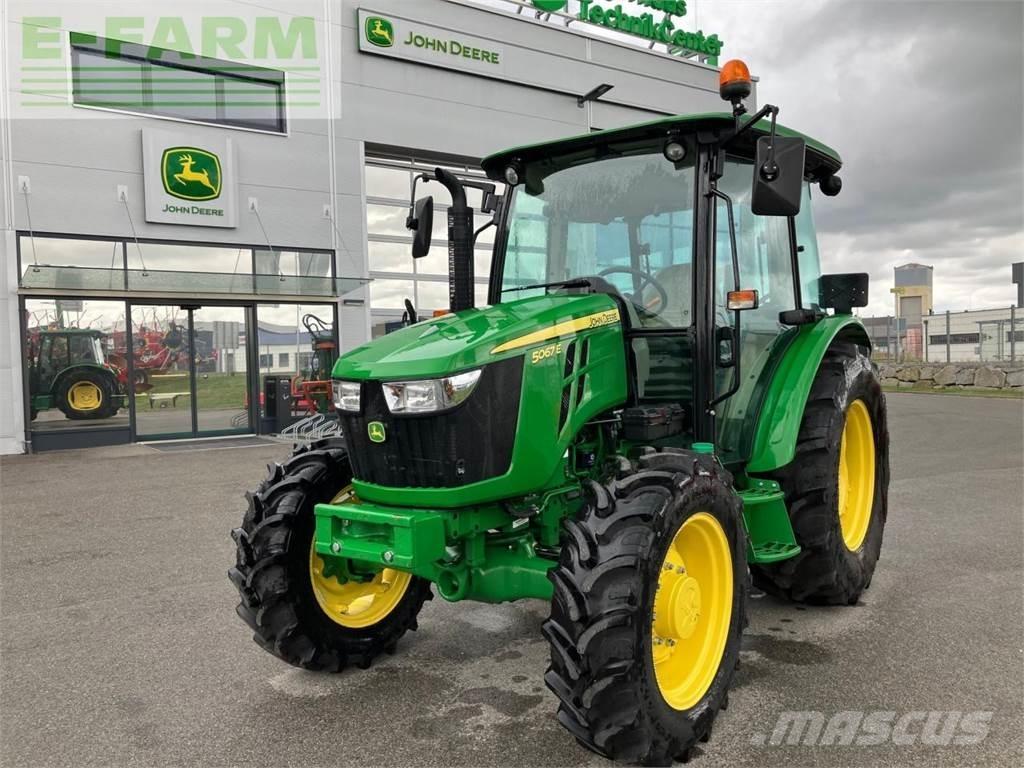 John Deere 5067E Трактори