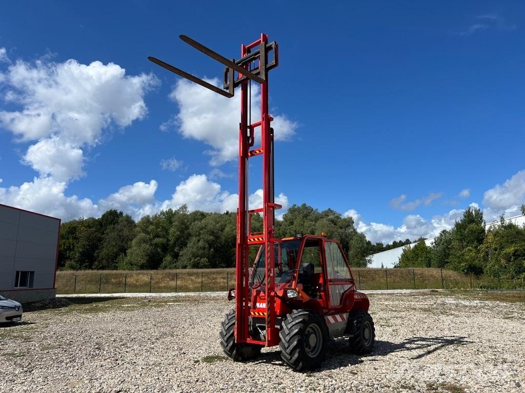 Manitou M30-4 ST3B Дизелови камиони