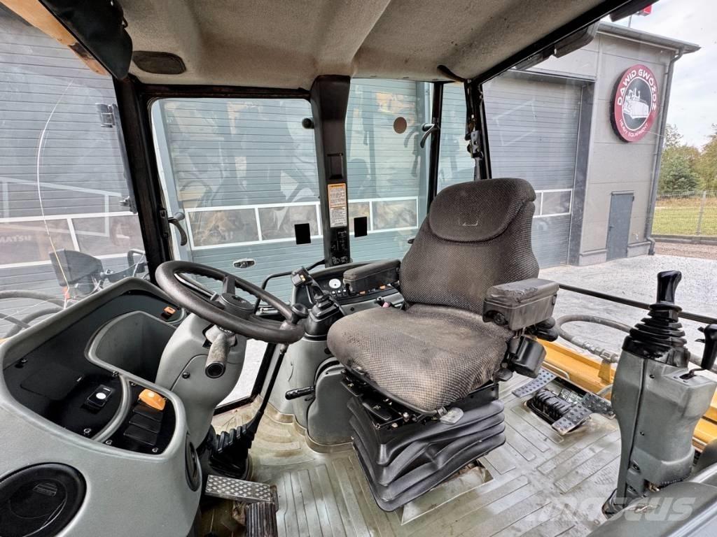 CAT 432 D Товарач със заден ексватор