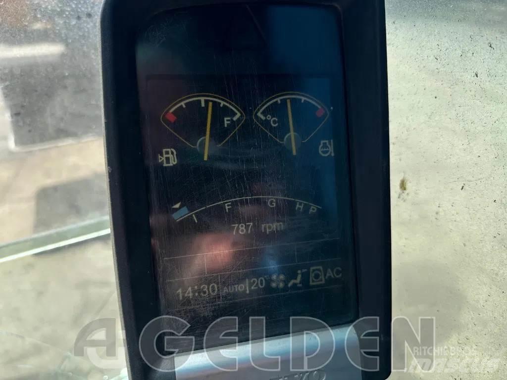 Volvo EC240CL Верижен екскаватор