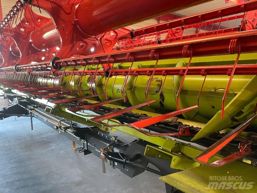 CLAAS Lexion 6700 Комбайни