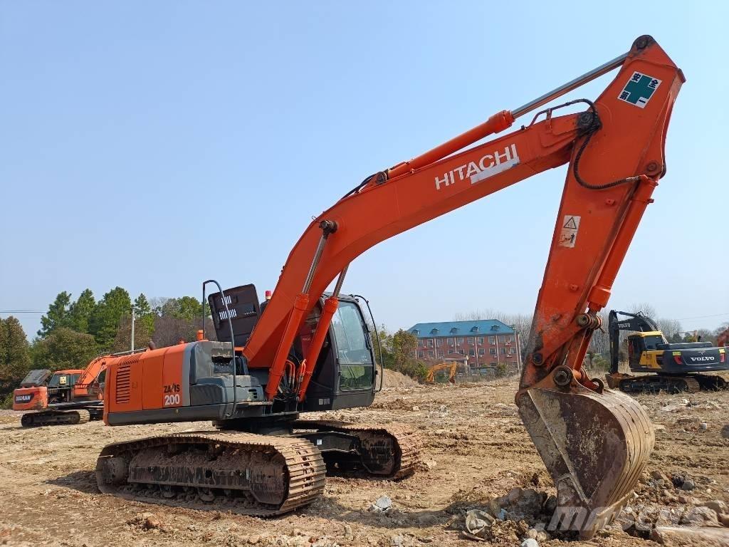 Hitachi ZX 200 Средни екскаватори 7т - 12т
