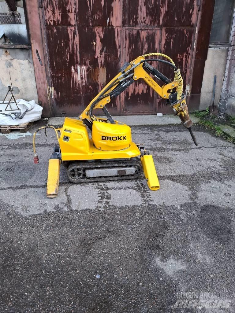 Brokk 60 Багери за разрушаване
