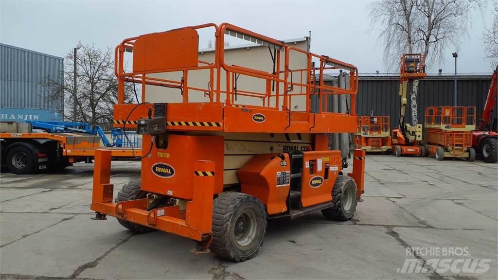 JLG 4394RT Ножични работни платформи
