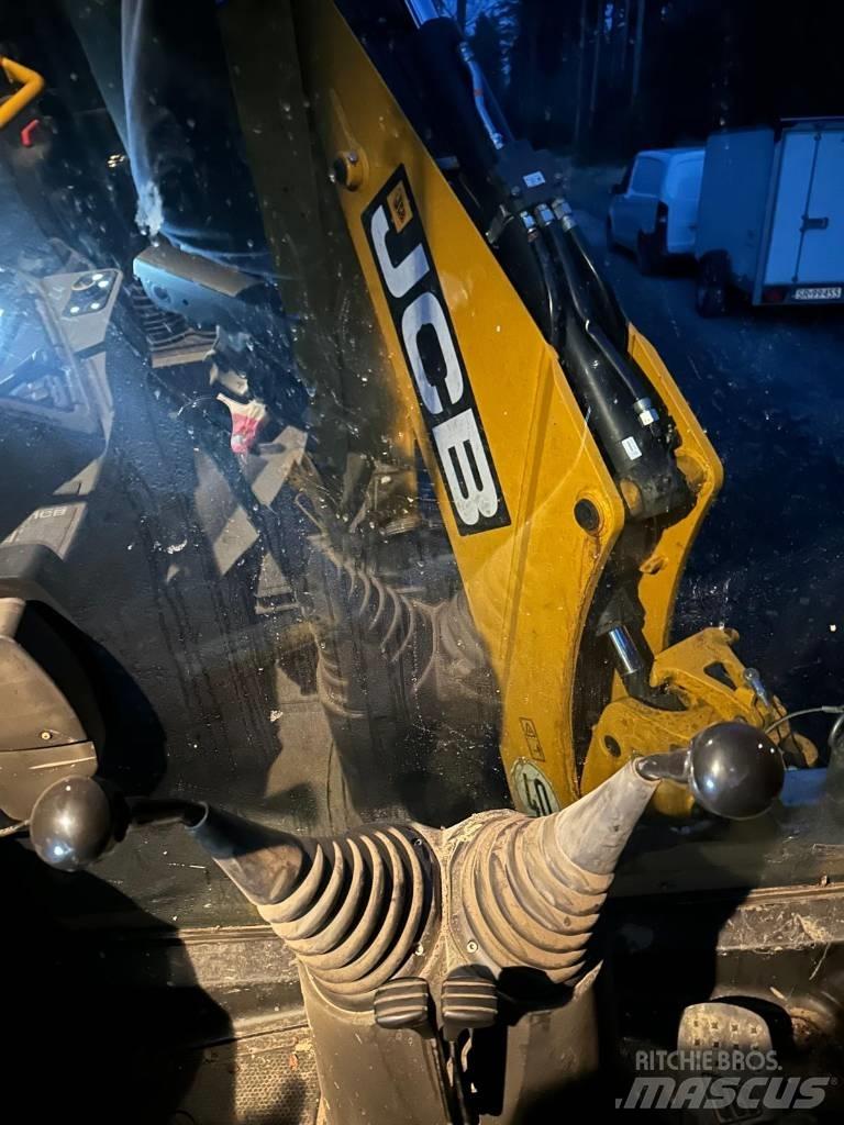 JCB 3XC 14H5WM Товарач със заден ексватор