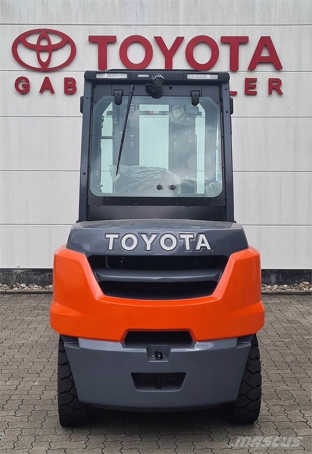 Toyota 40-8FD50N Дизелови камиони