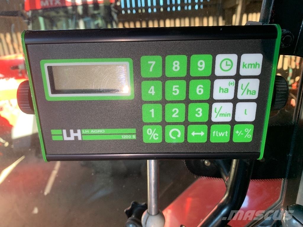 Hardi TZY 2400 Прикачни пръскачки
