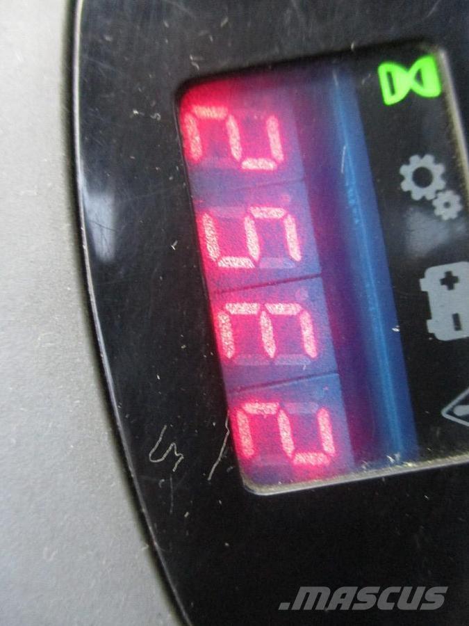 Toyota LPE250 Транспалетни колички с платформи