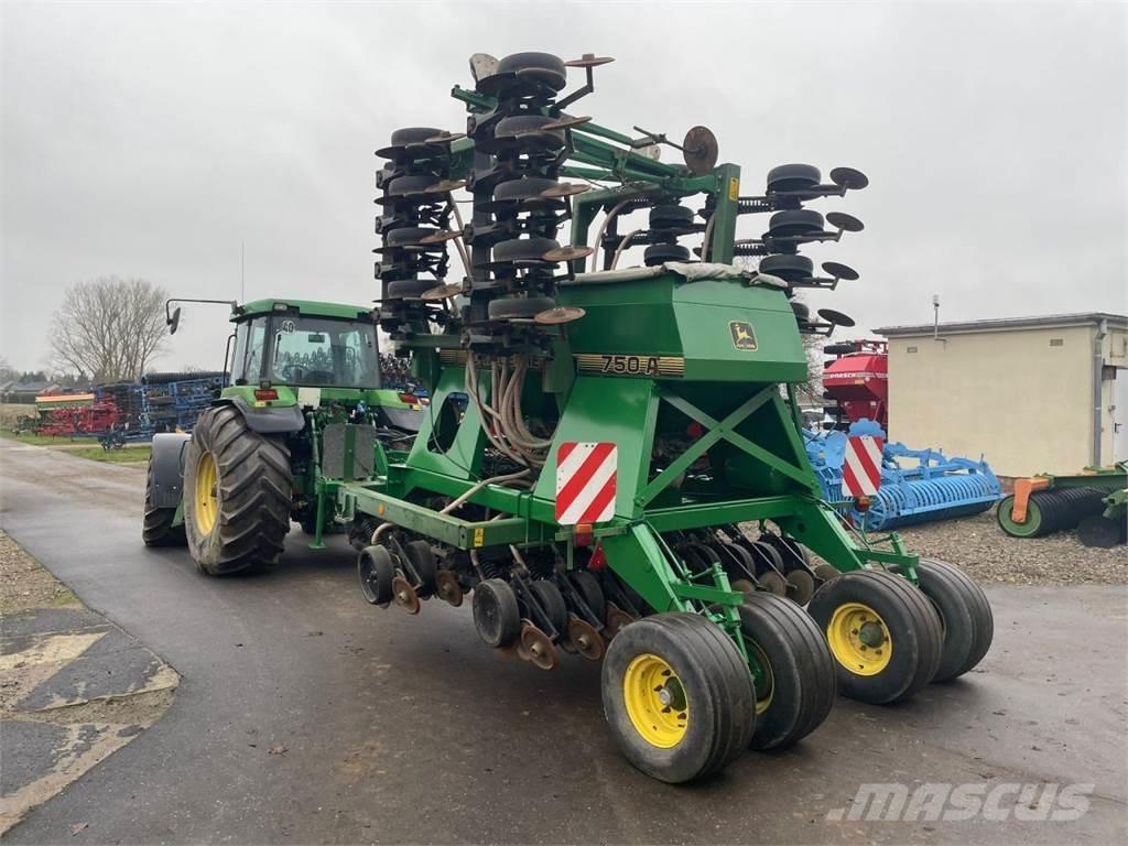 John Deere 750A 6m Машини за прецизно сеене