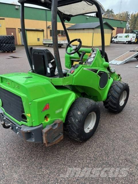 Avant 528 Трактори