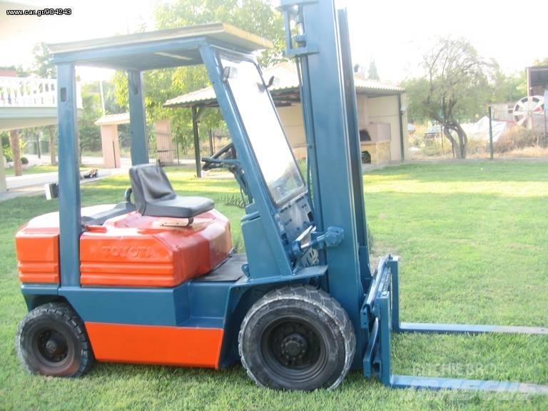 Toyota f5,,25 Дизелови камиони