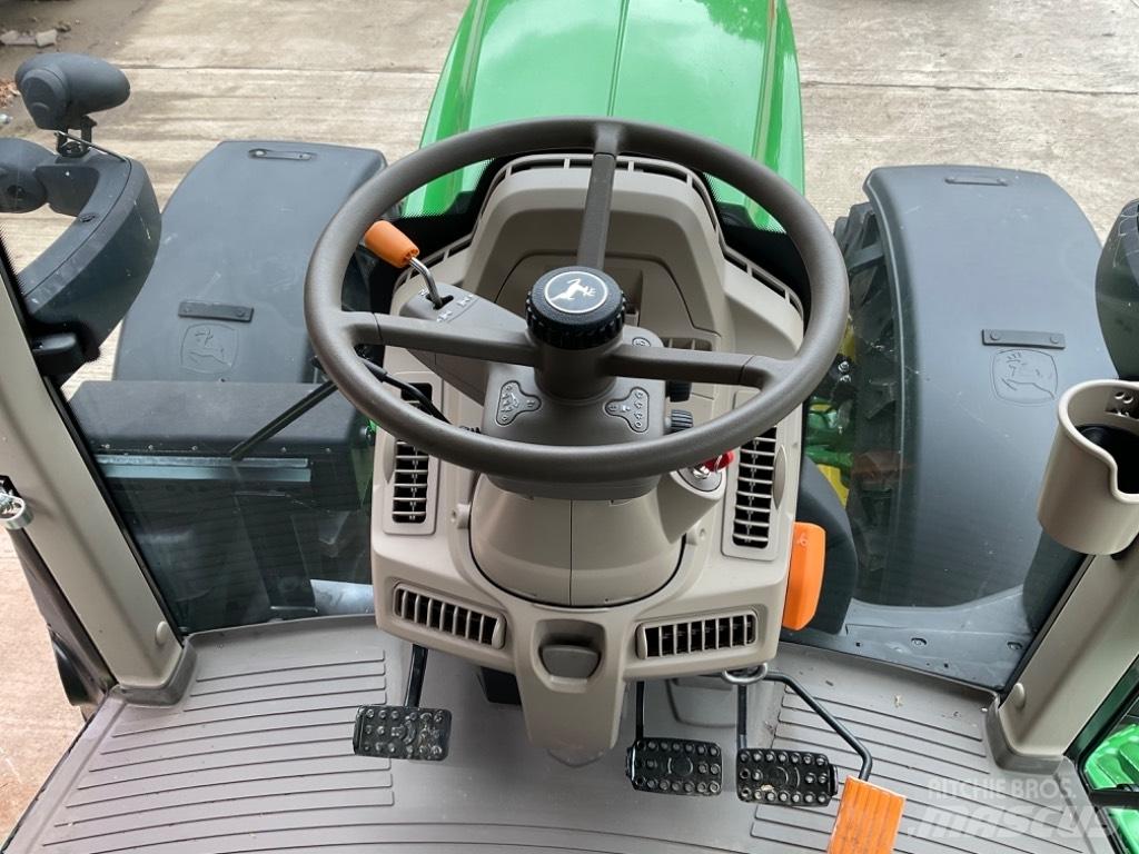 John Deere 6155 M Трактори