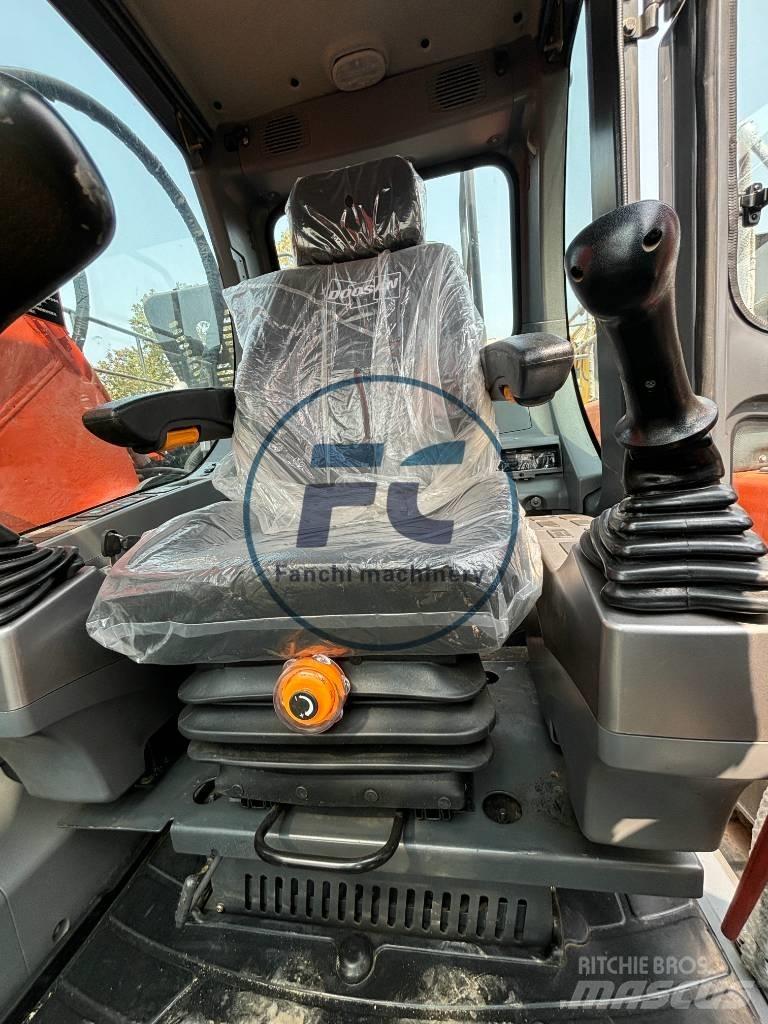 Doosan DX 225 LCA Средни екскаватори 7т - 12т