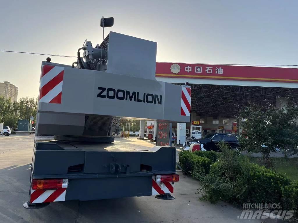 Zoomlion QY25V Всъдеходни кранове