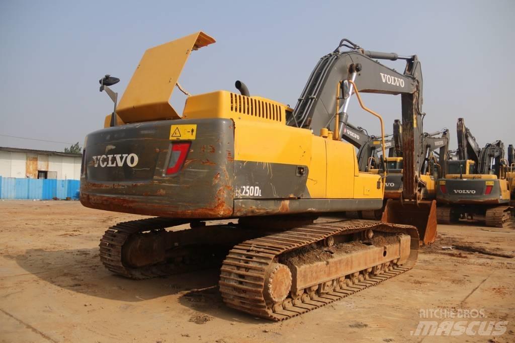 Volvo EC250 Верижен екскаватор