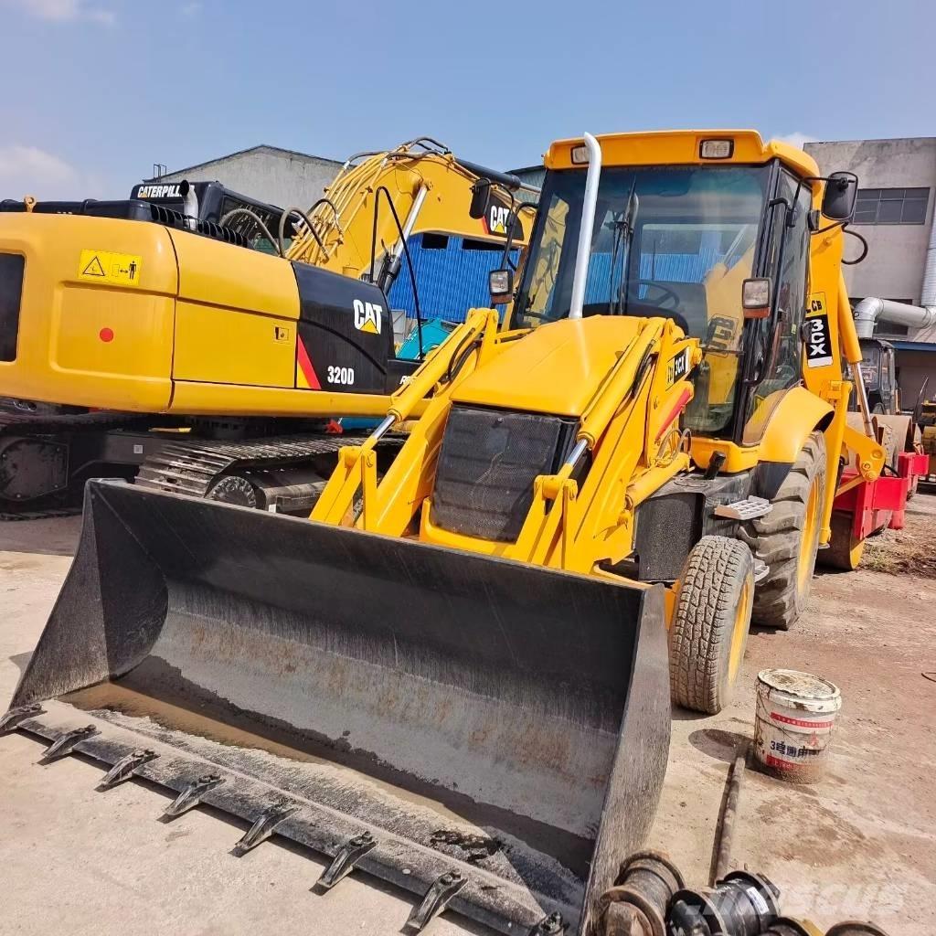 JCB 3 CX Товарач със заден ексватор