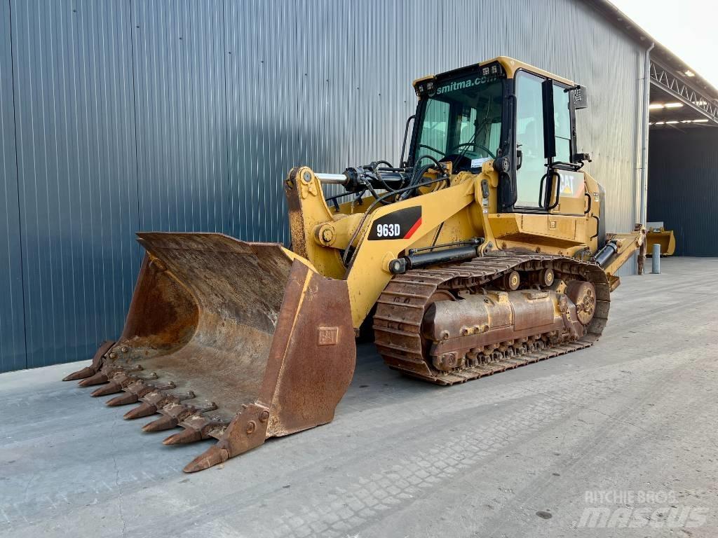 CAT 963D Верижен товарач