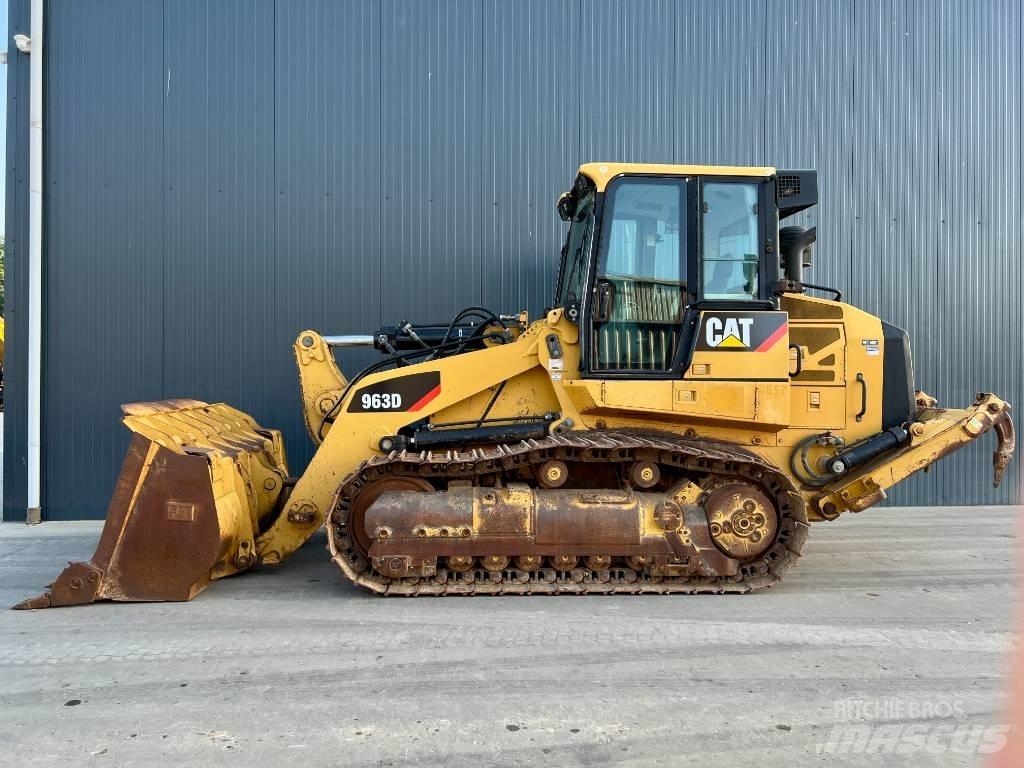 CAT 963D Верижен товарач