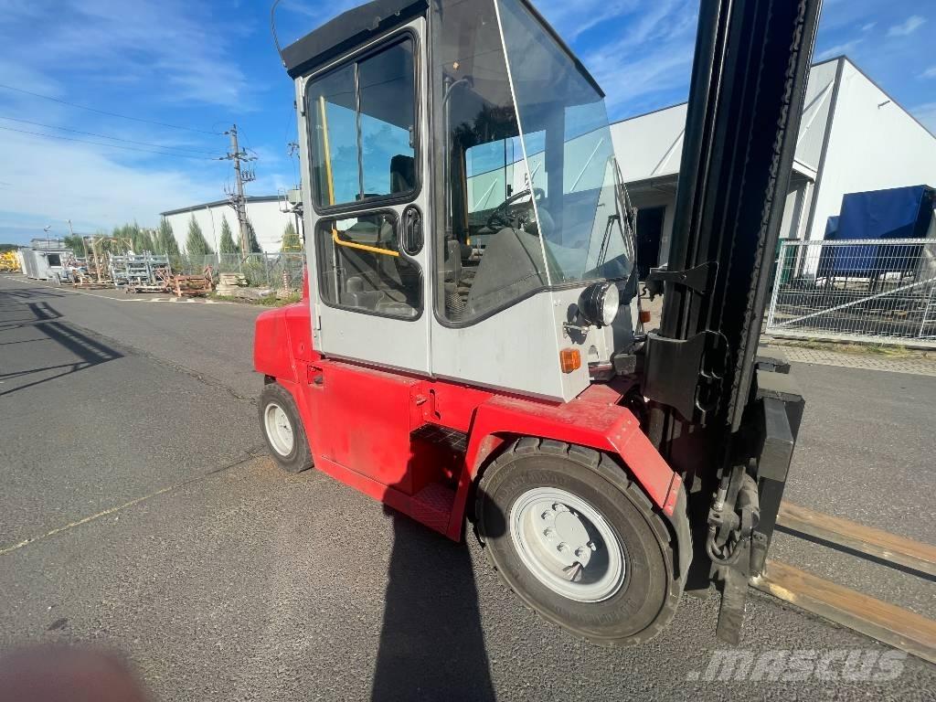 Kalmar DCE 50-6 Дизелови камиони