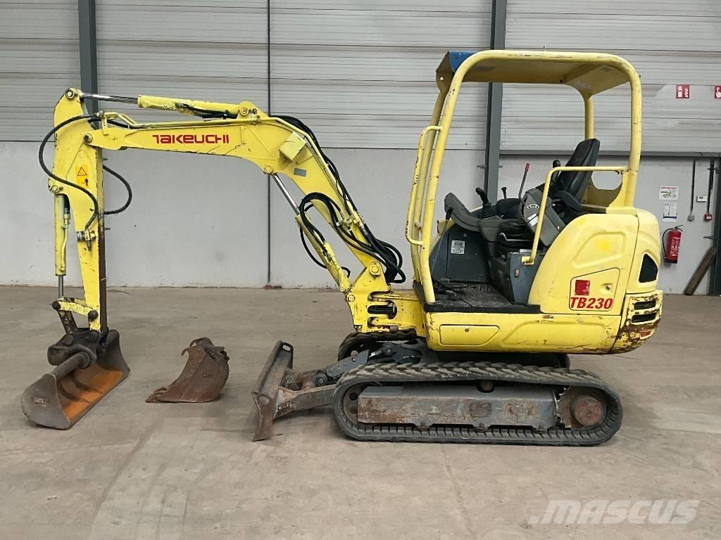 Takeuchi TB 230 Мини екскаватори < 7 т