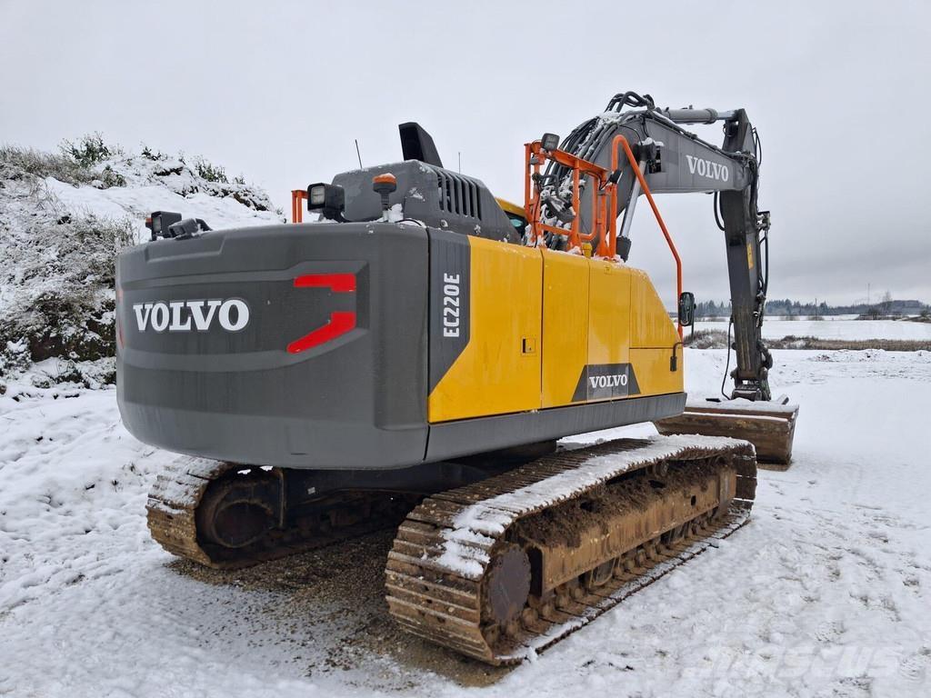 Volvo EC220E Верижен екскаватор
