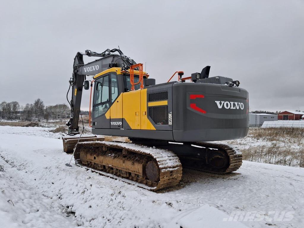 Volvo EC220E Верижен екскаватор