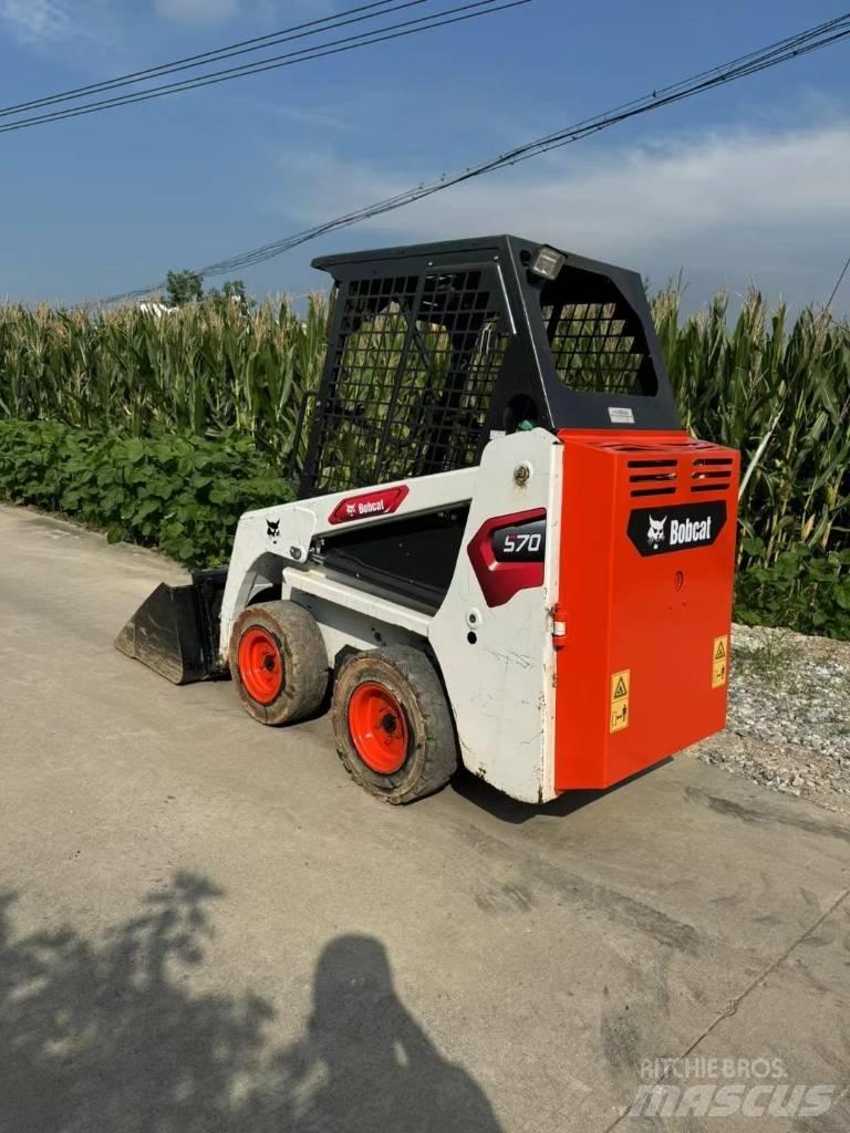 Bobcat S70 Мини товарачи
