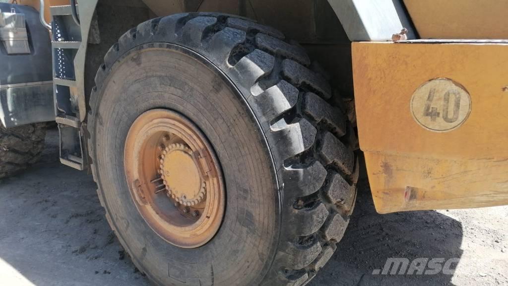 Liebherr L 564     2+2 Колесни товарачи