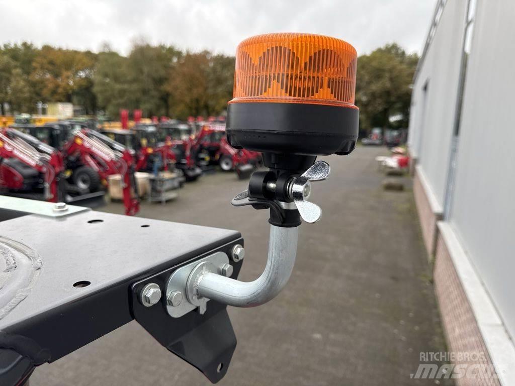 Yanmar V7 Колесни товарачи