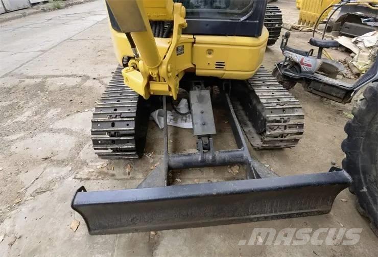 Komatsu PC35 Мини екскаватори < 7 т