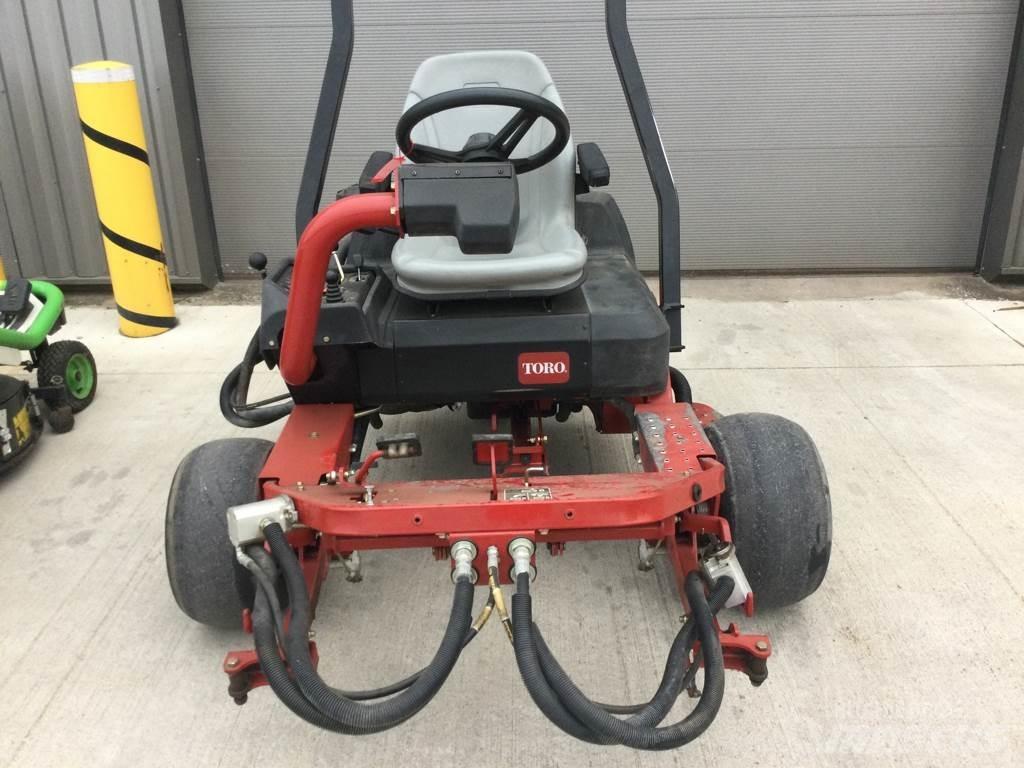 Toro 3250D Тракторни косачки