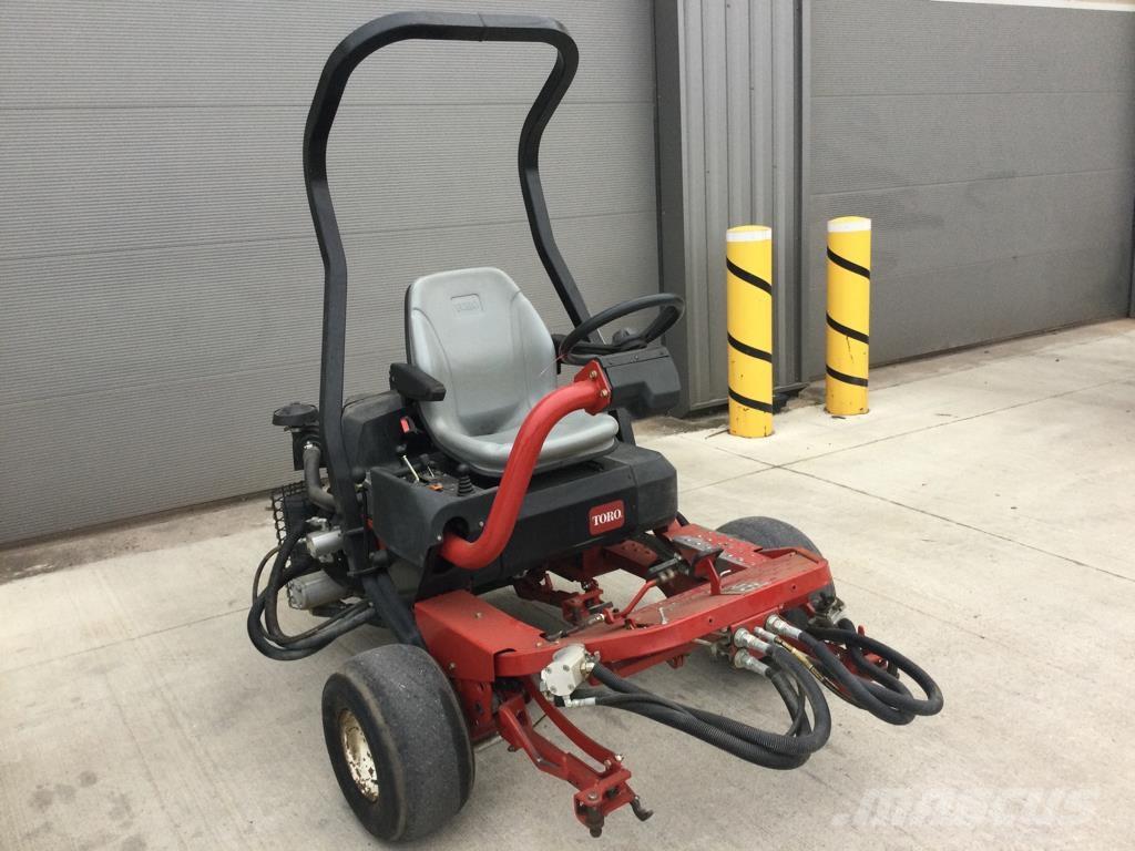 Toro 3250D Тракторни косачки