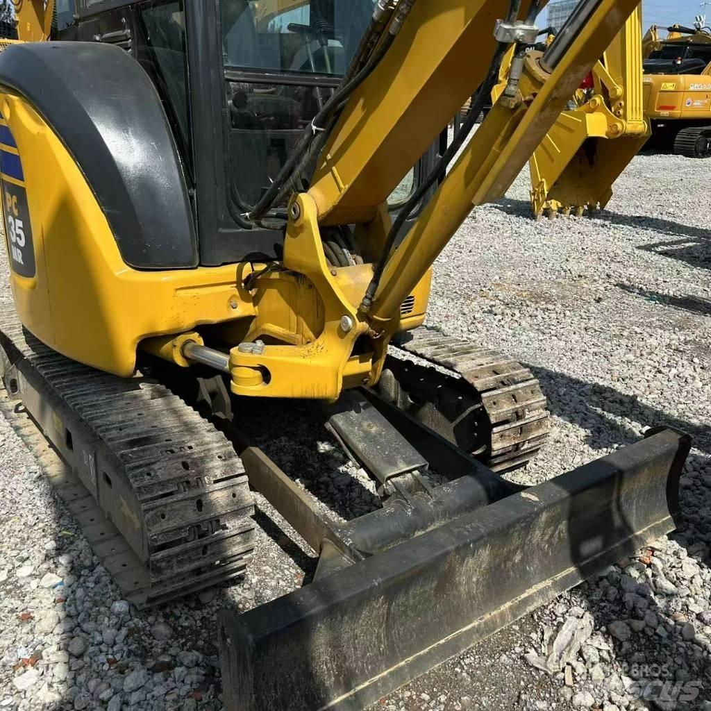 Komatsu 35 Верижен екскаватор