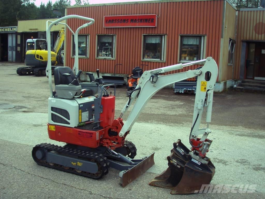 Takeuchi TB 210 R Мини екскаватори < 7 т