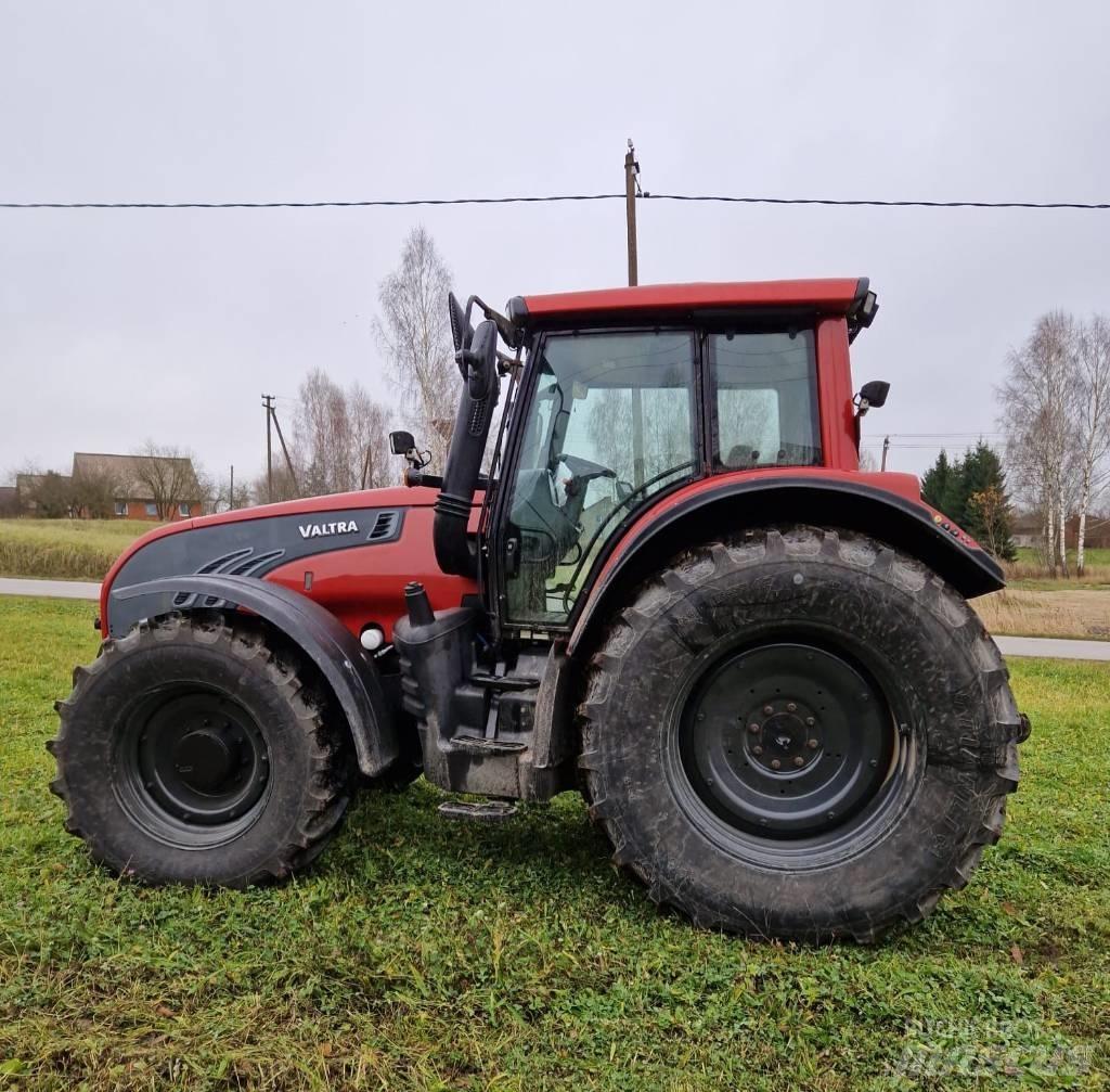 Valtra T 202 Versu Трактори