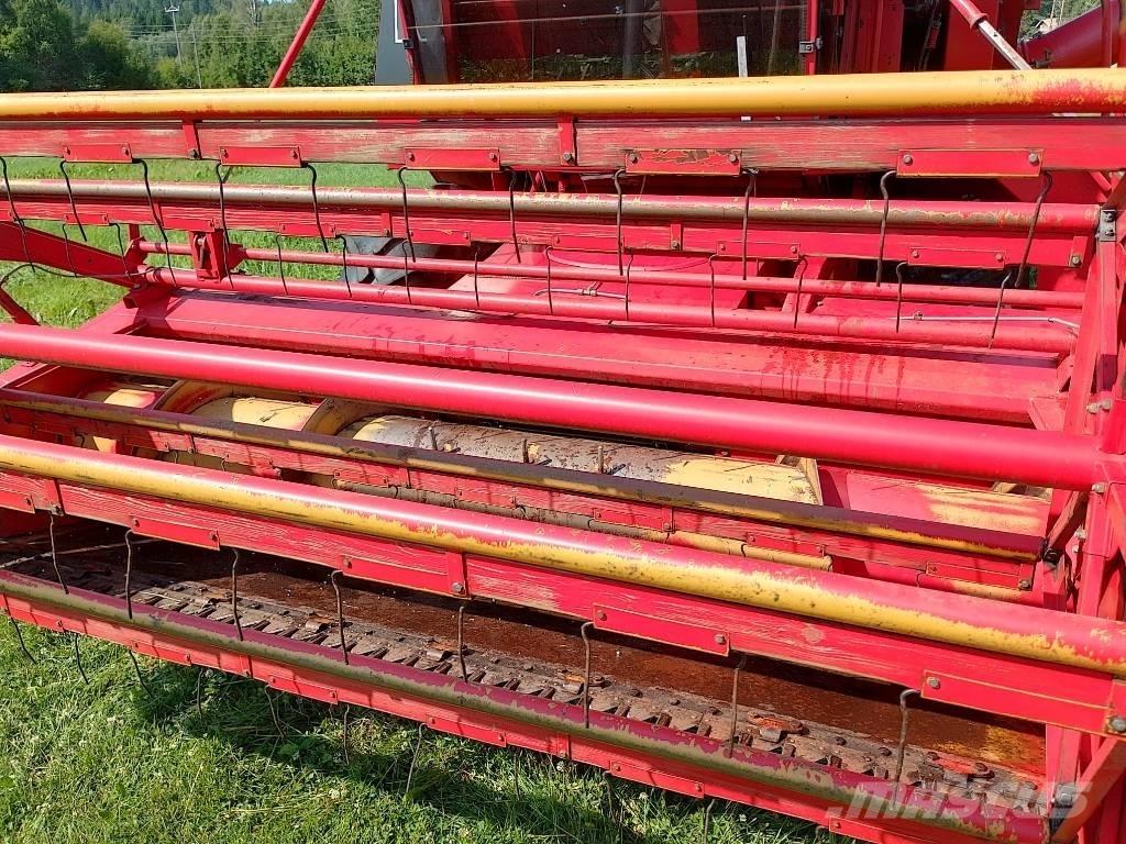 Massey Ferguson 16 Комбайни