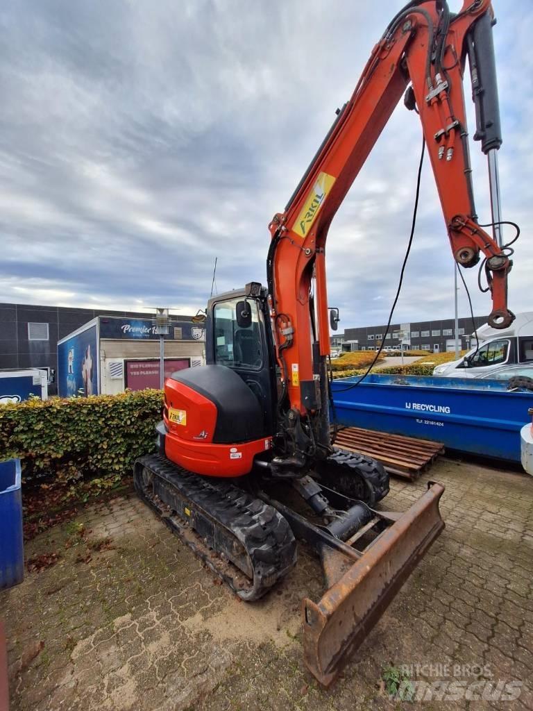 Kubota U55-4 Мини екскаватори < 7 т