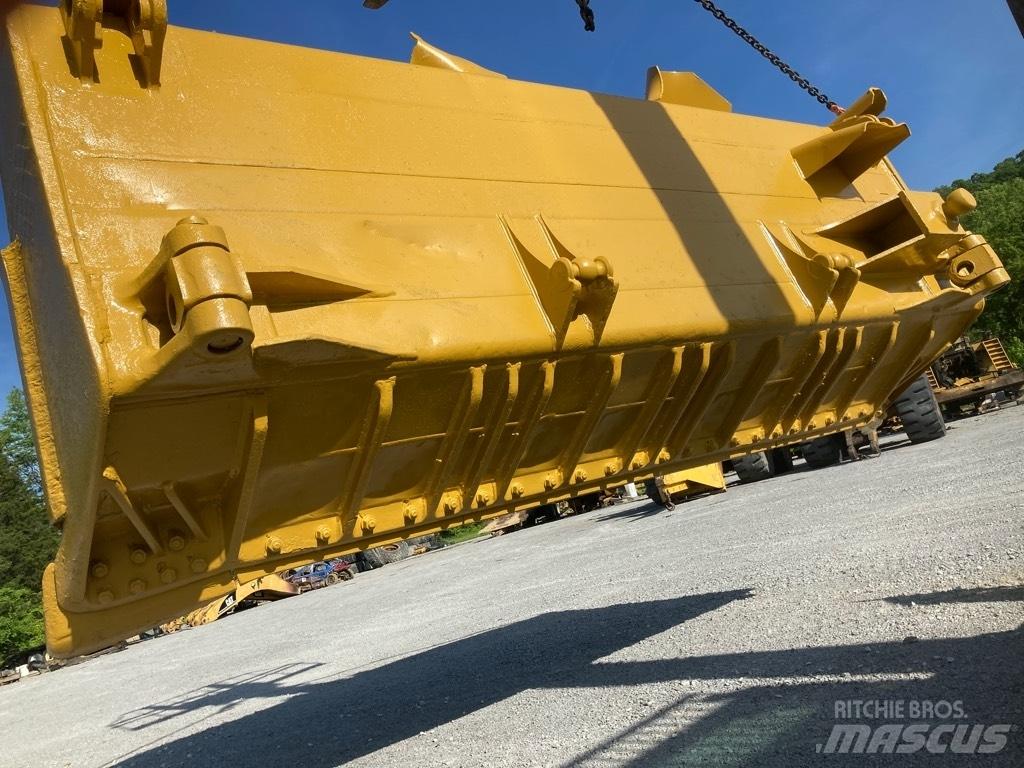 CAT D9T SU Blade Остриета