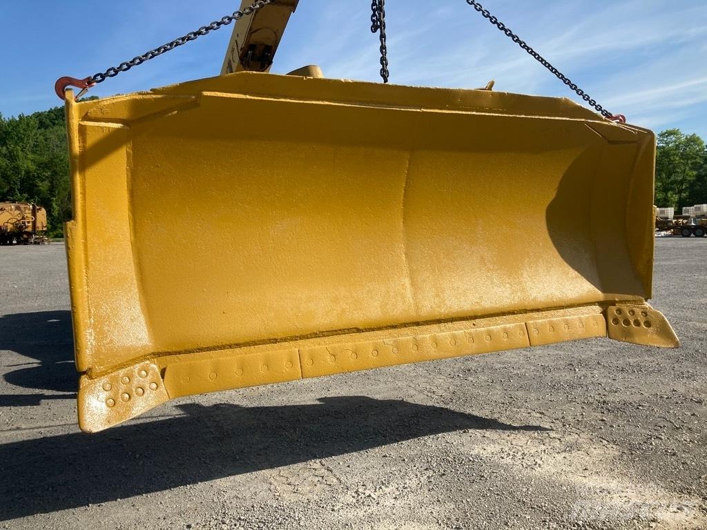 CAT D9T SU Blade Остриета