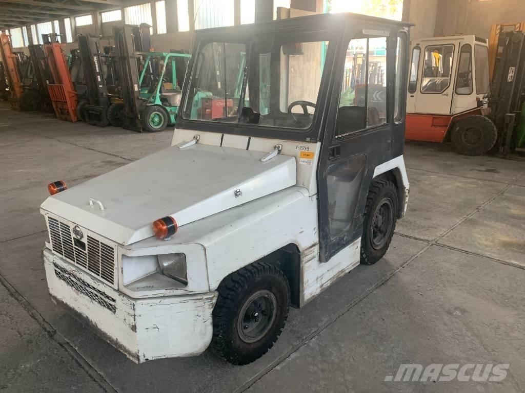 Nissan TD2500 V-2579 Летищно оборудване