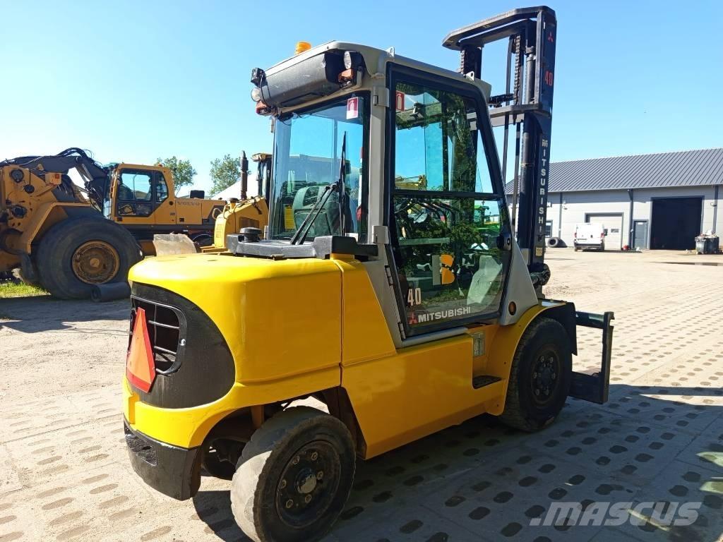Mitsubishi FD 40 K Дизелови камиони