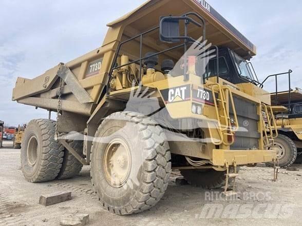 CAT 773D Дъмпери/моторни превозни средства