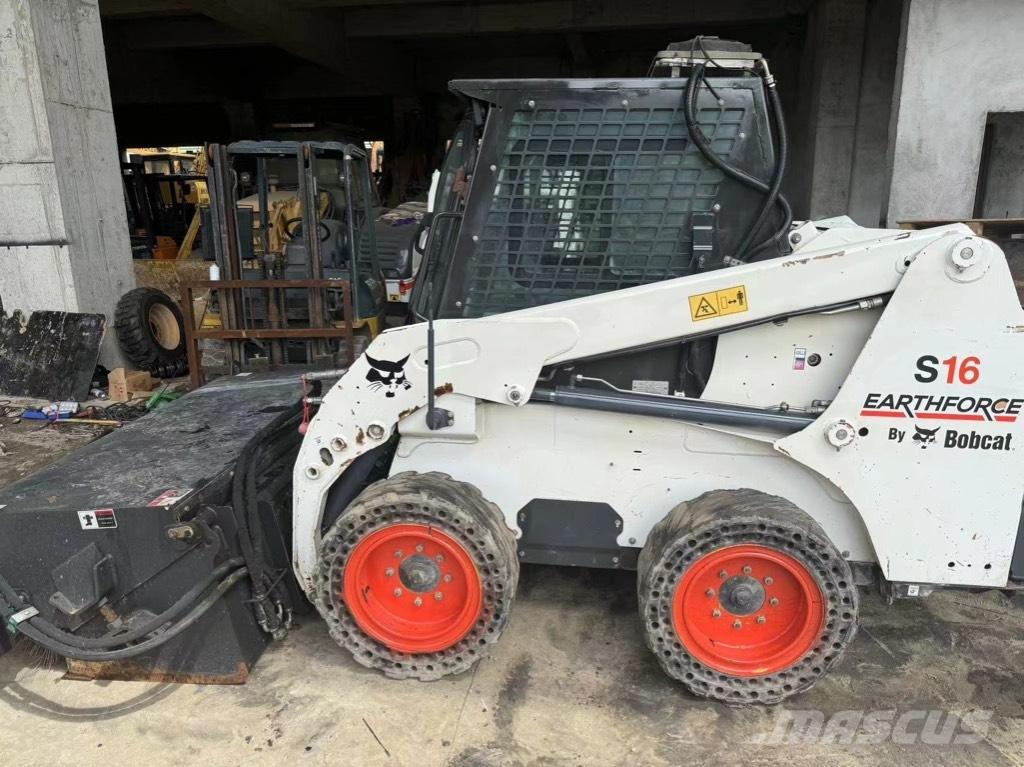 Bobcat S 16 Мини товарачи
